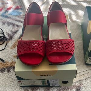 Earth Women's Red Open-Toe Elastic Strap Sandals